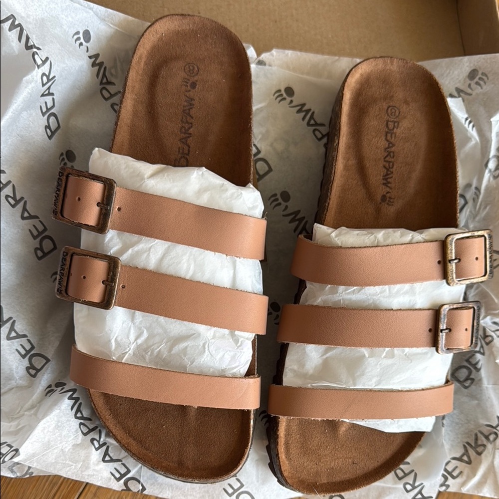 NIB Bearpaw Mercedes Tan Sandals Size 8